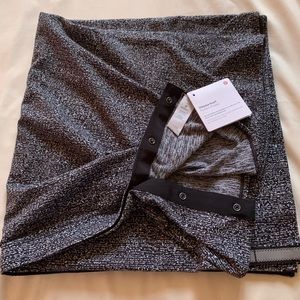 NWT Lululemon Vinyasa Scarf-RNRL